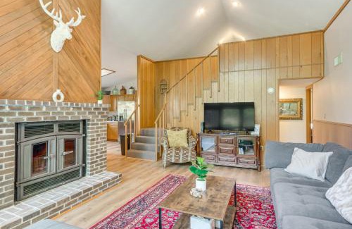 The Woods House | Pool Access Peaceful Cabin in The Woods Resort!
