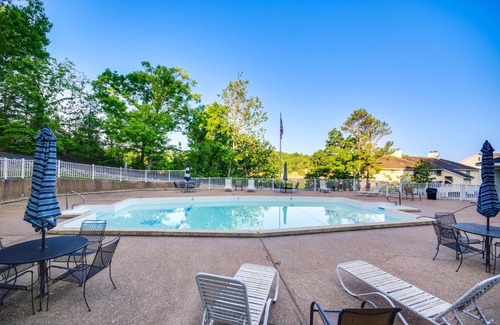 Osage Beach Apartment | Pool and Dock Access Osage Beach Retreat!