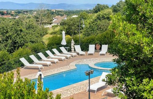 Montefiascone Villa | Pool and Jacuzzi - Charming villa in Umbria