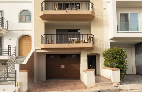 Santa Maria Estate Villa | Pool and Sea, charming Merill Apart 2