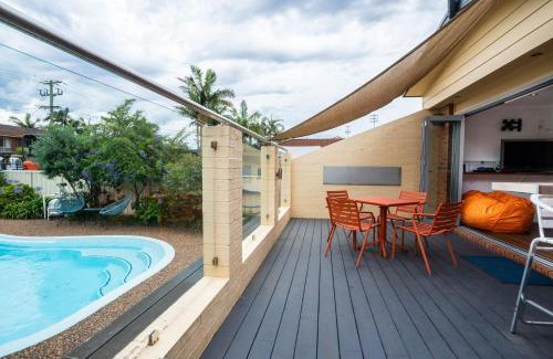 Killarney Vale House | Pool and Spa on the Lakefront - Main House