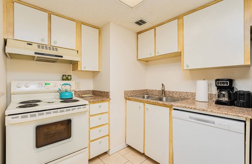 Ormond-by-the-Sea Condo | Pool/Beach Open! Ocean Watch-Oceanfront Condo #216