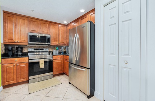 Daytona Beach Shores Condo | Pool/Beach Open!Sanibel Condo - Direct Oceanfront #804