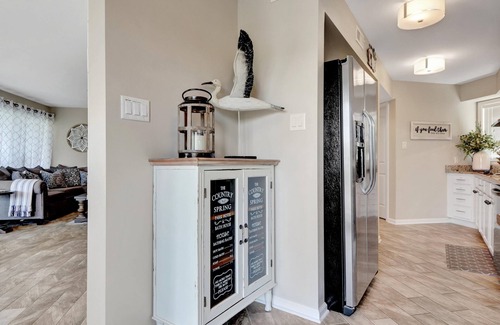 Lake Hamilton Condo | Pool & Dock Access: Lakefront Hot Springs Condo!