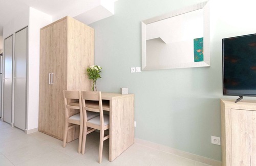 La Faviere Apartment | Pool et Beach Eescape - Duplex par SELECTsoHOME