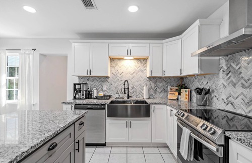 Beaufort House | Pool, Fire Pit, Gym, Game Room, 4BR3BA - Near Parris Island/Downtown Beaufort