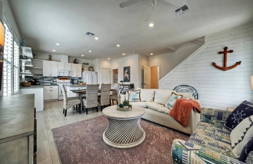 Old Town House | Pool, Heart of Old Town, Walk to Eateries & Marina | Breakaway by AvantStay