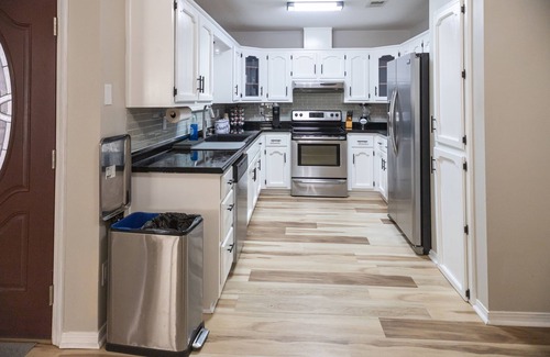 Northwest Pensacola House | POOL home centrally located in Pensacola near beach, downtown, NAS.