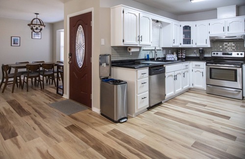 Northwest Pensacola House | POOL home centrally located in Pensacola near beach, downtown, NAS.