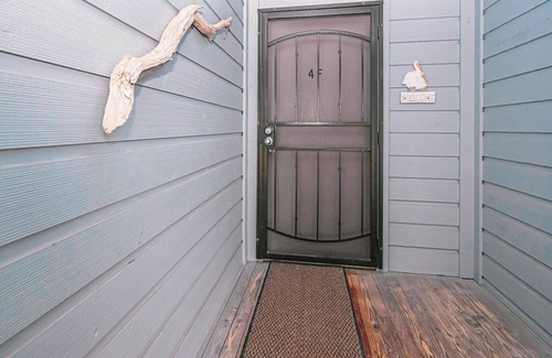 Cedar Key Condo | Pool Hot Tub Beach Ocean View Bird Watching