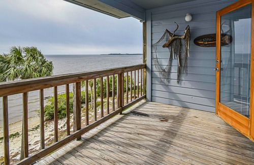 Cedar Key Condo | Pool Hot Tub Beach Ocean View Bird Watching