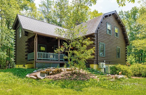 New Paltz House | Pool+Hot Tub, Firepit | Near Hikes, Shops, Dining | Cragswood Lodge by AvantStay