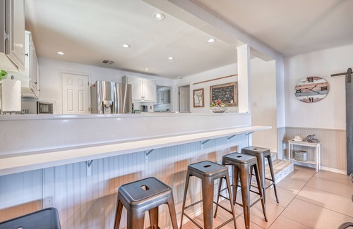 Kingsland House | Pool & Hot Tub, NEW BOAT DOCK,1 Story, Kayaks, Commercial Ice Maker