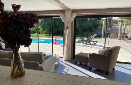 Sermizelles House | Pool house-L'hirondelle de Sermizelles- grand jardin, calme et nature aux portes du Morvan