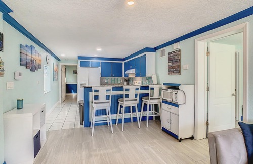 Orlovista House | Pool, Jacuzzi, Cabana Oh My! Welcome to Paradise
