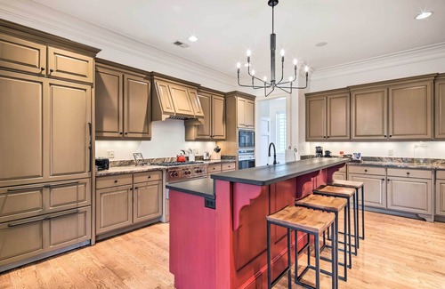 Mill Spring House | Pool & Mountain Views: Stunning Mill Spring Home!
