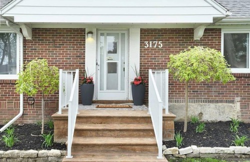 Windsor House | Pool oasis in heart of Windsor