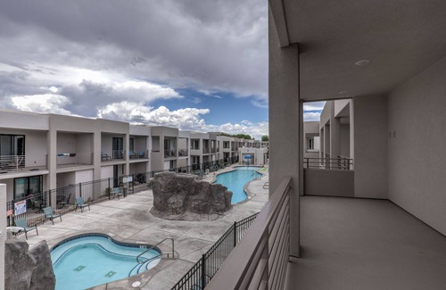 St. George Condo | Pool Open ! | Pool View | Blazing Fast Internet | Bunk Beds | Loft 34