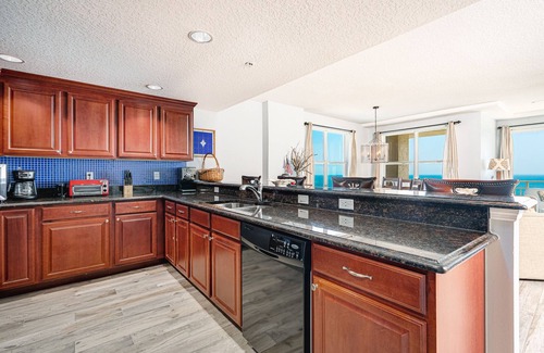 Daytona Beach Condo | Pool Open!Opus Condo - Direct Oceanfront #803