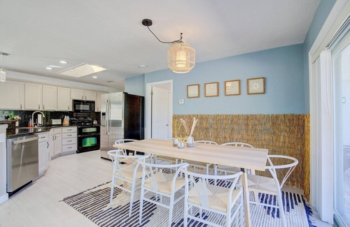 Cypress Lakes House | Pool Paradise Retreat 3BR/2BA - 10 min to Beach!