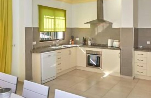 La Gaspara Villa | Pool, Pool table, Table tennis, 3 mins by car to Port, Walk to shops.