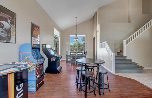 Tatum Ridge House | Pool, Putting Green, Arcade, Cornhole, Great Location at Phoenix Desert Ridge Retreat!