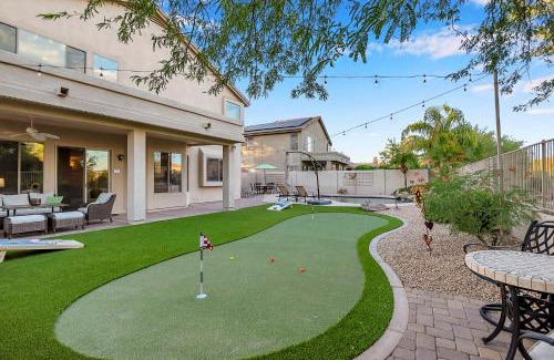 Tatum Ridge House | Pool, Putting Green, Arcade, Cornhole, Great Location at Phoenix Desert Ridge Retreat!