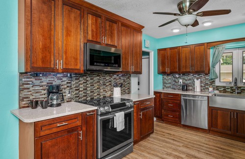 Boca Ciega Ridge Apartment | Pool, putting green, Outdoor oasis, 3Mi to beach