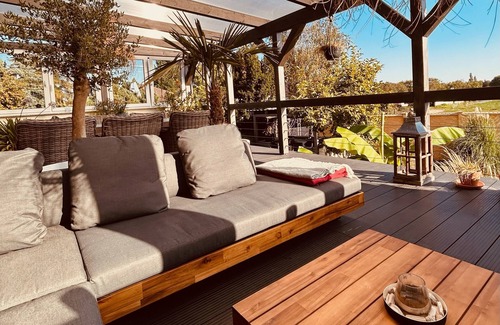Lutherstadt Wittenberg House | Pool, sauna, fireplace and views of the countryside