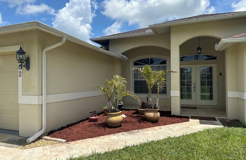 Lehigh Acres House | Pool, space, privacy, location!