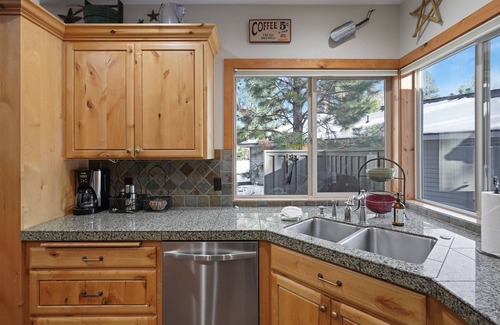 Sunriver House | Pool Table, Bikes, Luxury Lodge, A/C, SHARC Passes, Hot Tub