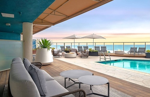 Carlsbad Village House | Pool Terrace 2 Queen at Beach Terrace, Four Spacious Units with Pool View