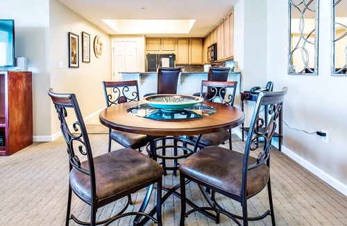Fort Walton Beach - Destin Condo | Pool View~2 Masters~Lagoon Pool~FREE Seasonal Shuttle~2BR Palms Resort 11015