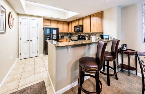 Fort Walton Beach - Destin Condo | Pool View~2 Masters~Lagoon Pool~FREE Seasonal Shuttle~2BR Palms Resort 11015
