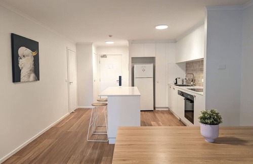 Braddon Apartment | Pool View @Braddon 2b2b