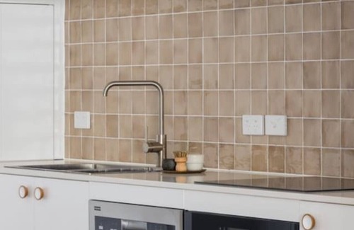 Braddon Apartment | Pool View @Braddon 2b2b