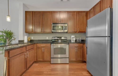 The Gulch Apartment | Pool View Flat in the Gulch!