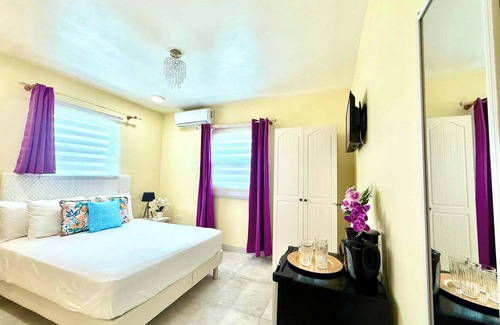 Simpson Bay House | Pool View Room 7 with AC and Rooftop Pool