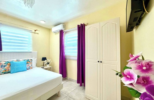 Simpson Bay House | Pool View Room 7 with AC and Rooftop Pool