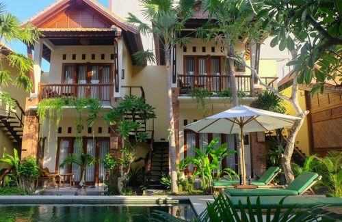 Legian City-Centre House | Pool View Room With Garden at Legian, Kuta - Bali
