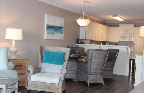 Hilton Head Island Condo | Pool view.Spacious 2 bedroom 2 bath Condo/S.FOREST BEACH/Indoor/Outdoor Pools