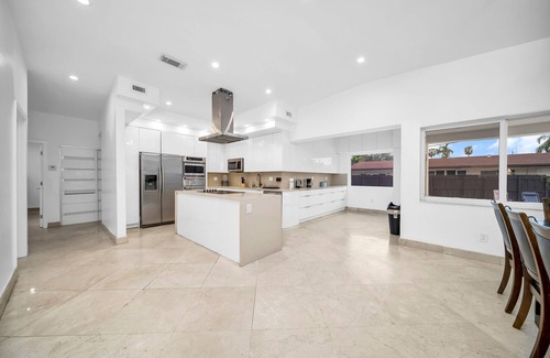 North Miami Beach Villa | Pool Villa 2