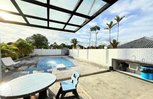 Alor Gajah Villa | Pool Villa 833 - Fong Homestay