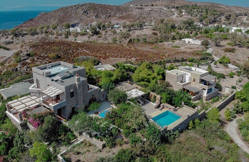 Skala Villa | Pool Villa for 10 people next to the beach and the city center