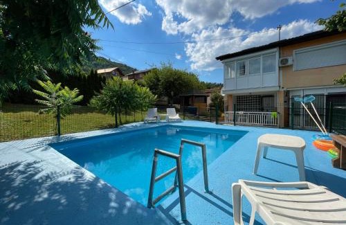 Krivoglavci Villa | Pool Villa Sarajevo