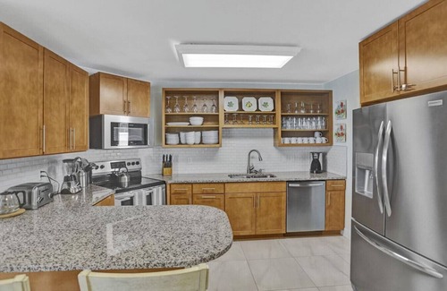 Garden Isles House | Pool & Waterfront Home! Kayak+1 Mile To Beach!