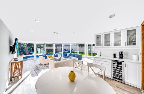 Garden Isles House | Pool & Waterfront! Tiki Hut+Close To Beach!