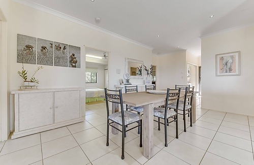 Yeppoon House | POOL WITH SEAVIEWS AND ENDLESS ENTERTAINING