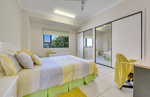 Yeppoon House | POOL WITH SEAVIEWS AND ENDLESS ENTERTAINING
