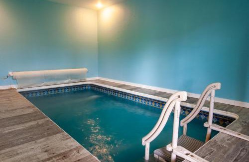 Gatlinburg - Pigeon Forge House | Poolin Around By Avada Properties